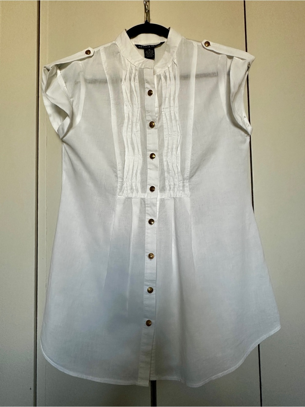 ANTILIA FEMME White Pintuck Ruffle Blouse Epaulets Gold Button Cottagecore Boho